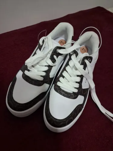 Tenis Calvin Klein 36 NOVO!