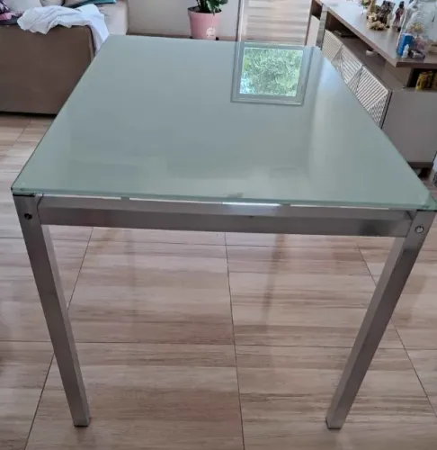 Mesa e Cadeiras em Inox da Tok Stok