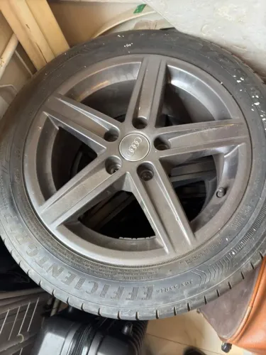 Rodas Audi com pneu 205 x 55 R16