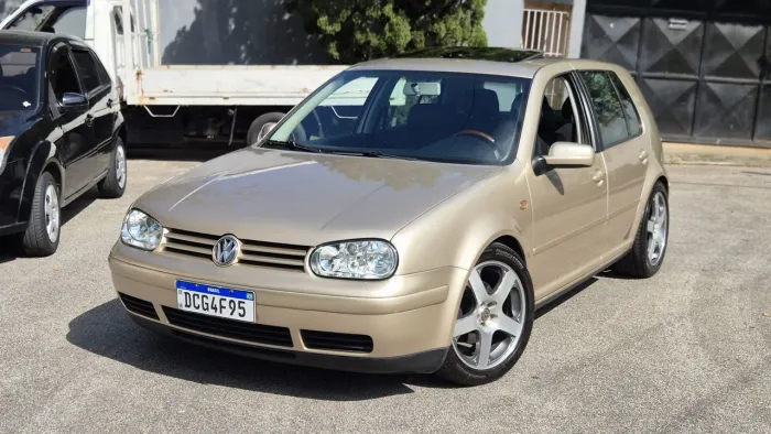 Volkswagen Golf 2.0/2.0 T. Flex Mec.(black & Silv) 2001