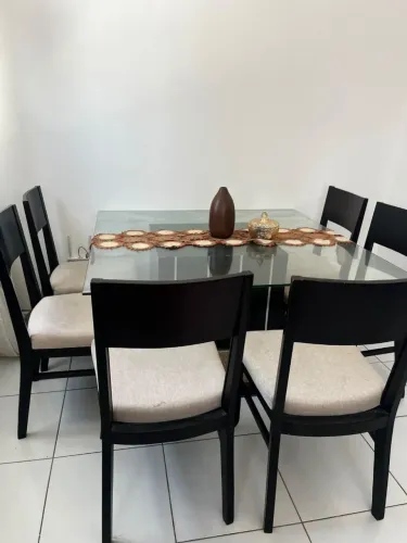Mesa 6 Lugares de vidro, com preço bom !