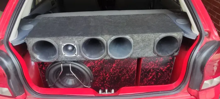 Vendo ou Troco - Bravox E2K 800 RMS + Taramps 1600 RMS 2 Ohms + 4 cornetas e tweeter