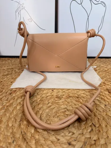 Bolsa tiracolo bege pequena Arezzo (nova)