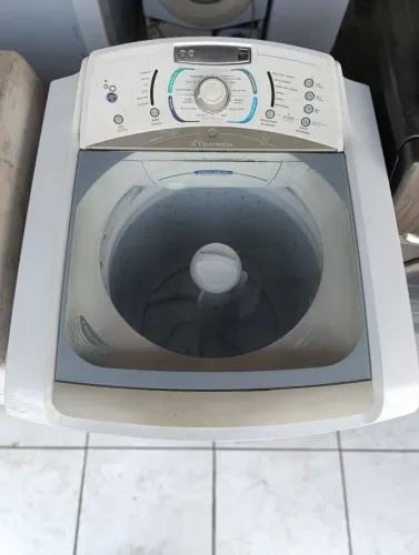 Electrolux 15 kilos ultra clean 4 programas de lavagem com turbo lavagem 