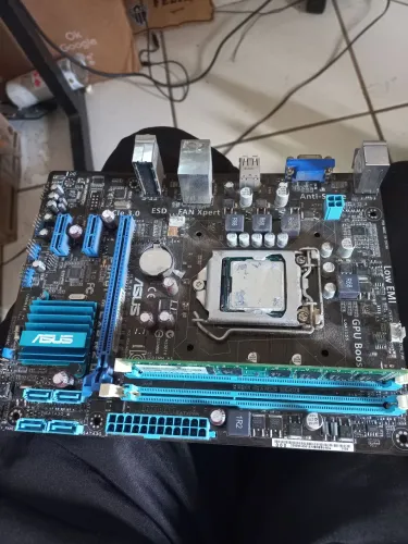 Vendo placa pbh61 mlx3 r2.0 com 4gb de memoria