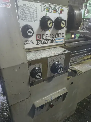 Torno mecânico semi novo