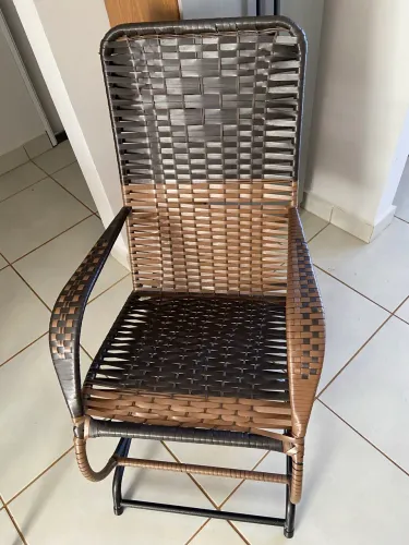 CADEIRA DE BALANÇO