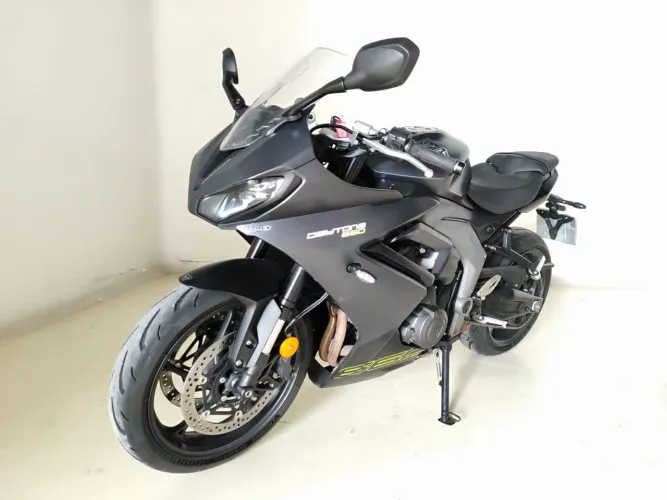 Vendo Daytona 660 Impecável