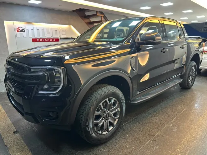 Ford Ranger Black 2.0 4X2 CD TB Diesel Aut. 2027