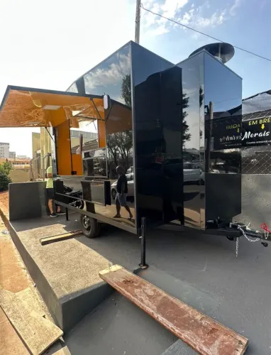 Food truck trailer