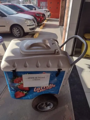 Excelente carrinho de picolé 