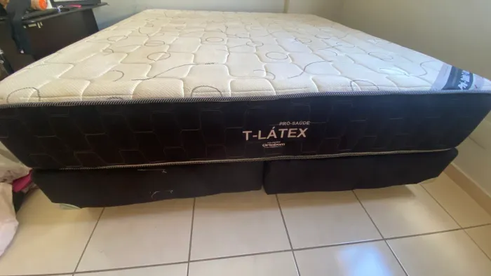 Cama King size