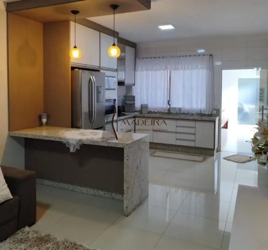 CASA TOTALMENTE MOBILIADA EM MARIALVA - PR