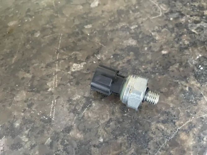 Sensor de pressão de óleo câmbio automático Nissan Kicks versa 1.6 93cp36