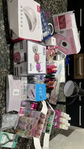 Materiais de alongamento de unhas