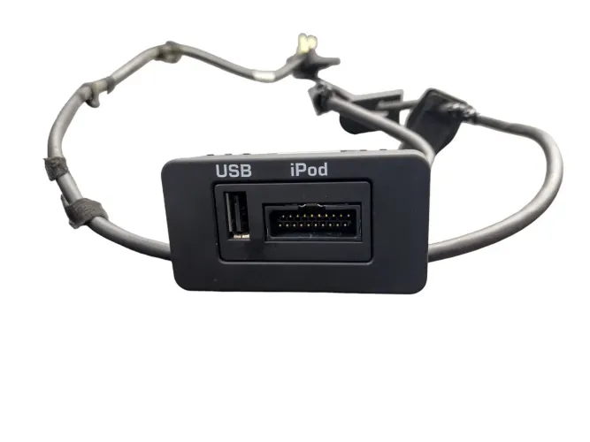 Entrada Usb iPod Com Cabo  Range Rover Sport 2011  Preto