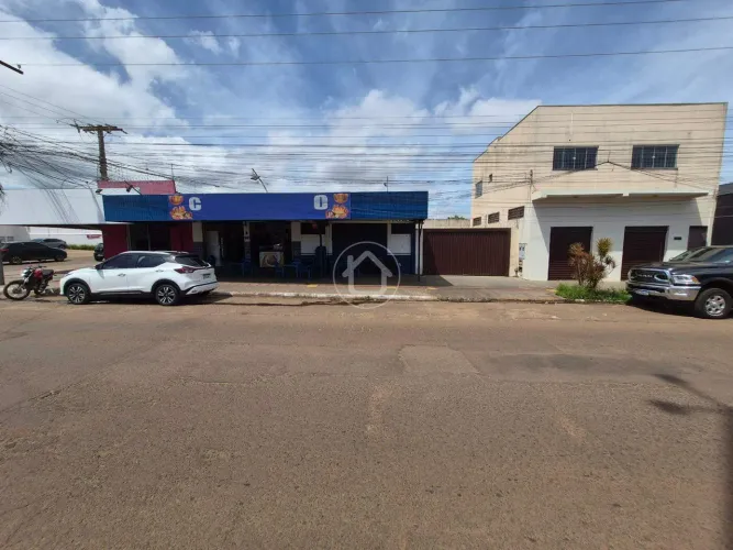 3 PREDIOS COMERCIAS EM AVENIDA PRINCIPAL