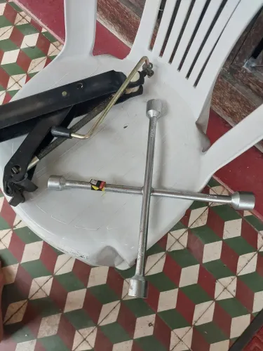 Macaco automotivos