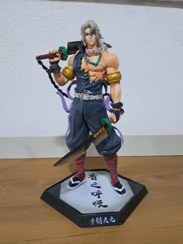 Action Figure Demon Slayer - Tengen Uzui 30cm