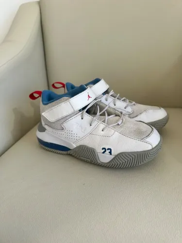 Tênis Jordan infantil