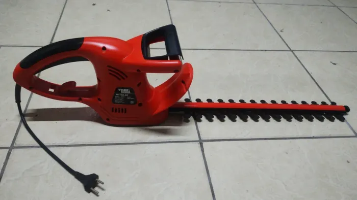 Aparador de cerca viva black deacker..