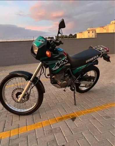 Honda nx 200