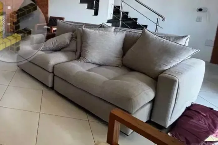 Sofá Retrátil de 2 lugares confortável até 4 pessoas