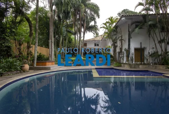 SOBRADO - PANAMBY - SP