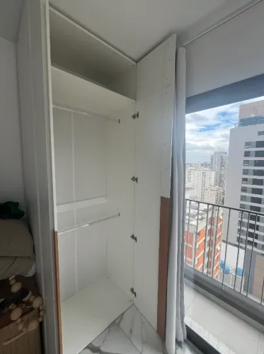 Guarda-Roupa Modulado Mobly Tuyo Branco 90cm  Completo com Portas e Maleiro ? Seminovo