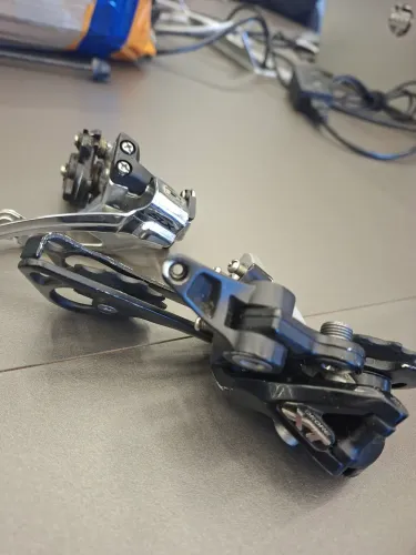 Câmbios Shimano SLX/XT para 10v
