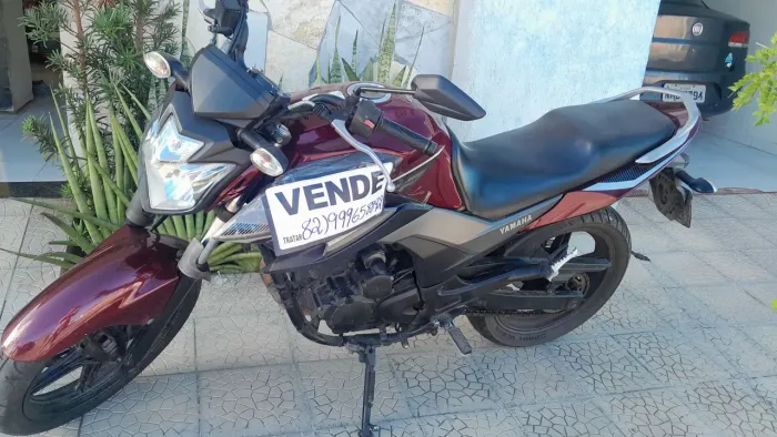 Vendo, uma moto yamaha 250