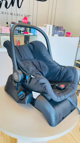 Bebê conforto Galzerano + base veicular + redutor