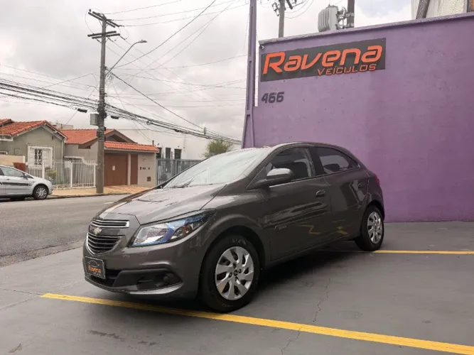 Chevrolet Onix Hatch LT 1.4 8V Flex Mec. 4P 2015