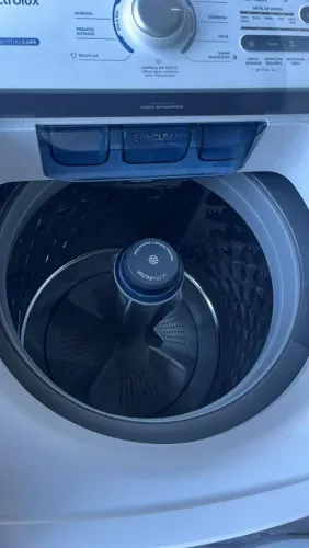 Máquina de lavar Electrolux funcionando perfeitamente