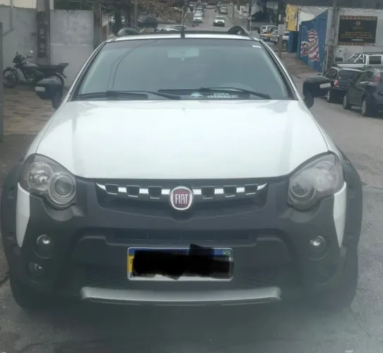 Fiat Strada Adventure1.8/ 1.8 Locker Flex CD 2015