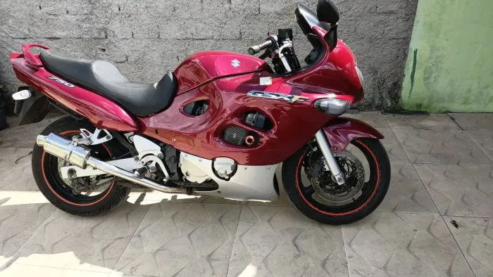 GSXf 750