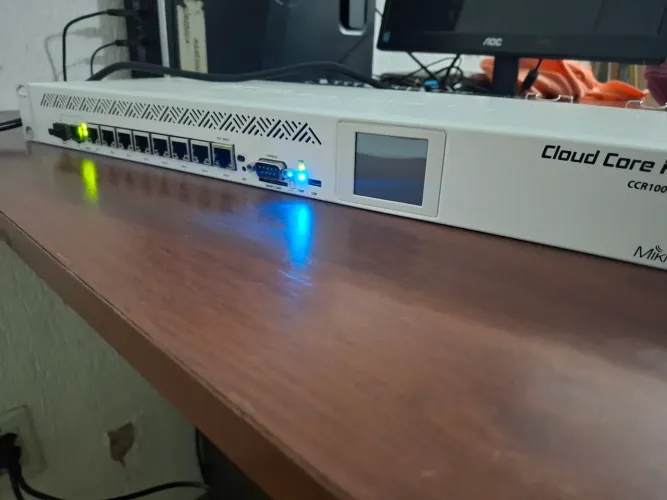 Roteador Mikrotik CCR 1009
