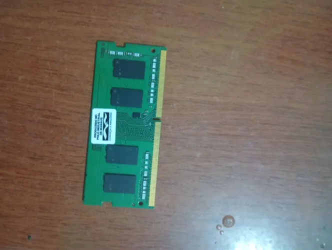 4 GB RAM DDR4 2400MHz