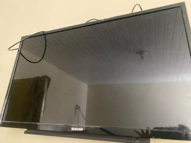 Televisão com defeito