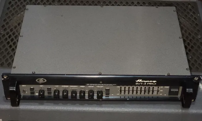 Amplificador de baixo Ampeg SVT-3 PRO