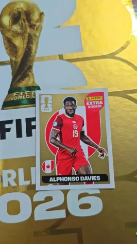 Figurinha Alphonso Davies dourada