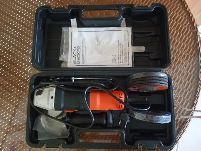 Esmerilhadoura angular Black+Decker