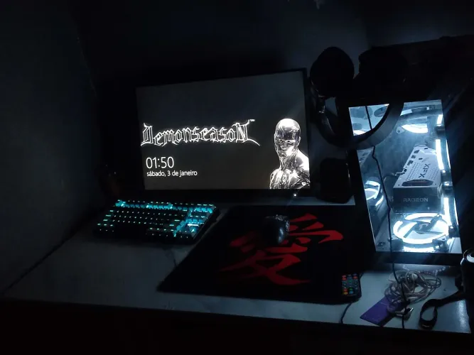 Setup Gamer Completo RX 7600 Semi-novo + Monitor 180Hz + Teclado + Mouse