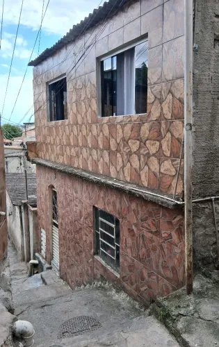 Vende-se casa de 2 andares no bairro São Caetano