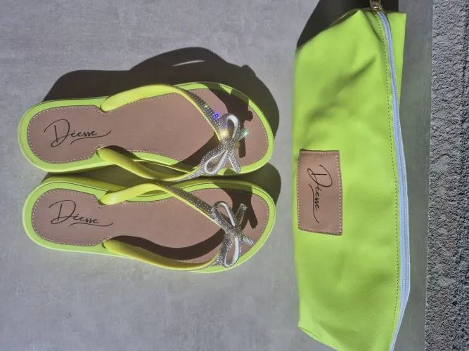 Chinelo e Necesserie