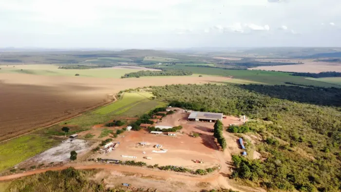 Fazenda entre Cristalina (GO) e Paracatu (MG)