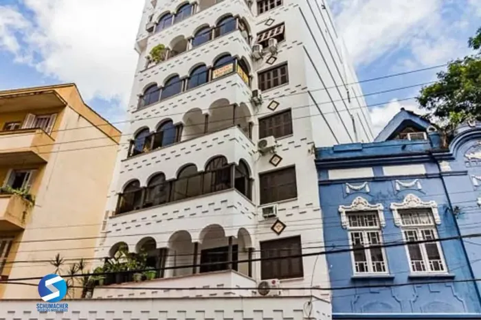 1 dormitório,andar alto,mobiliado, na Rua Sarmento Leite,Cidade Baixa