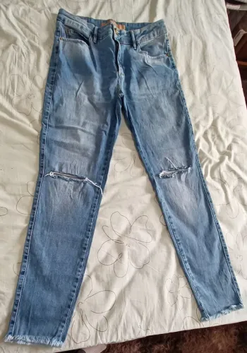 Roupas brechó G e GG