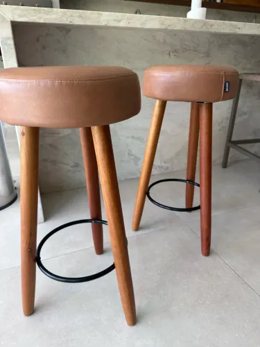 Banqueta couro sintético