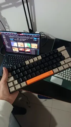 TECLADO MECÂNICO GAMER REDRAGON LAKSHMI 60%
